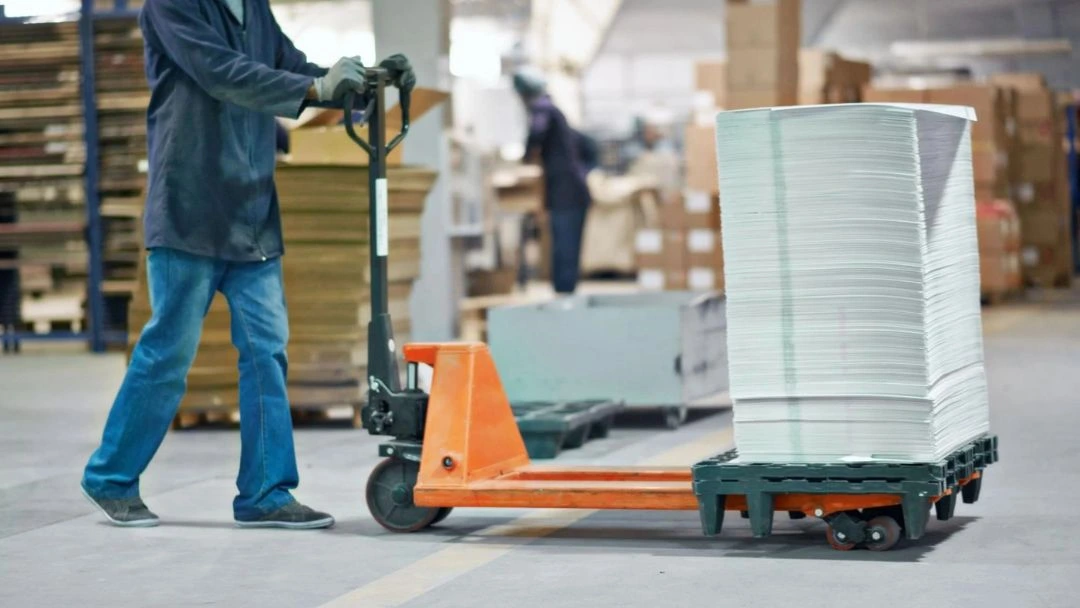 Ilustrasi hand pallet truck